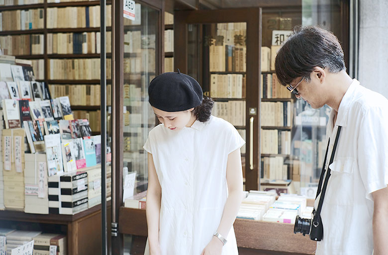 Emma ＆ Nori-san Kanda Jimbocho Old Book Walk