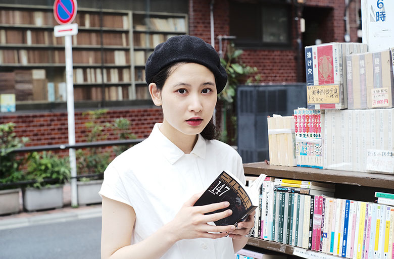 Emma ＆ Nori-san Kanda Jimbocho Old Book Walk